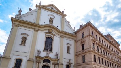 vasárnapi hirdetés templom