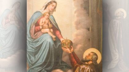 hirdetés aug20előtti vasárnap