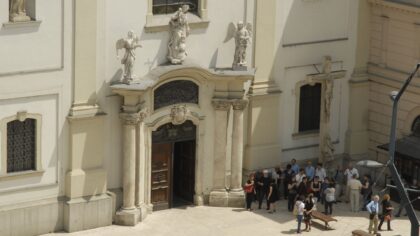 web kiemelt kép kapu