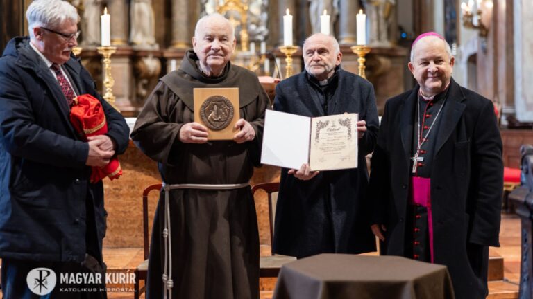 ParmaFidei_MagyarKurír