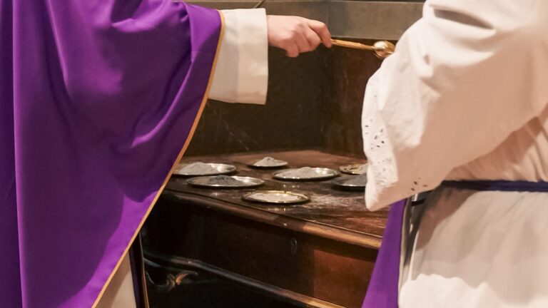 webkiem_hamvazoszerda_előtti_vas